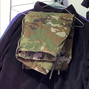 Medium- regular, OCP pants.